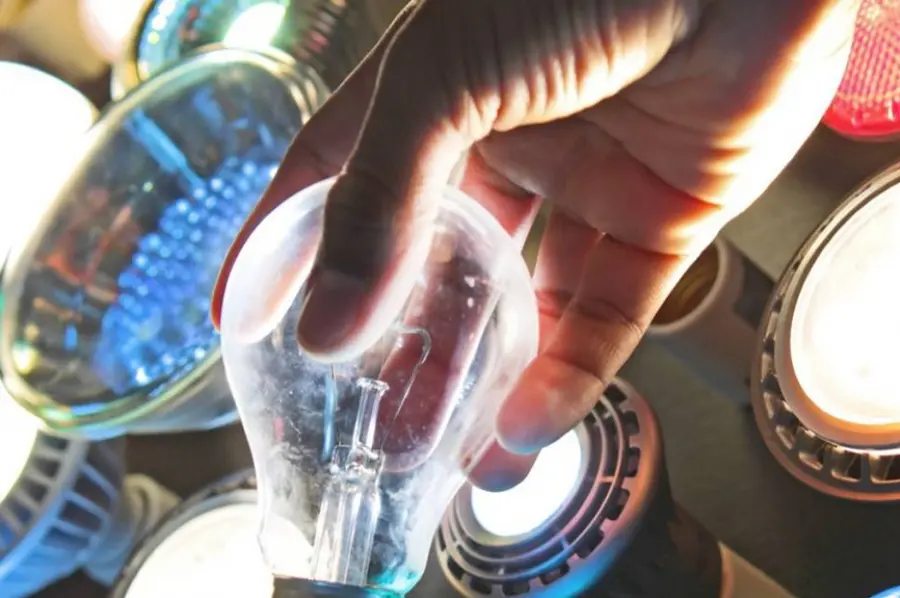 Sem fábrica de lâmpada, país poderá ter incetivos para LED